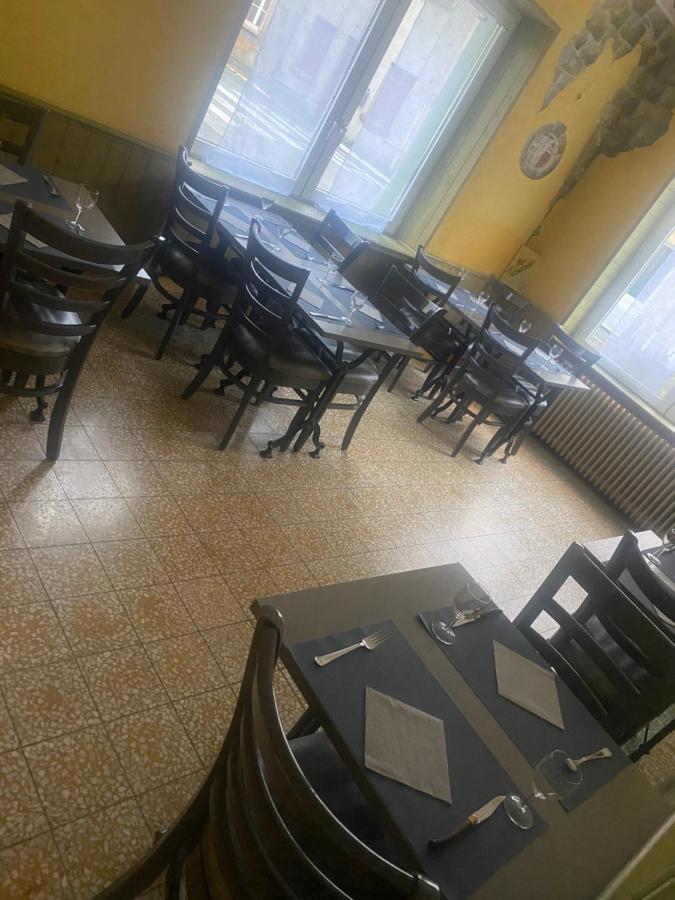 Hotel Du Commerce Joncy Luaran gambar